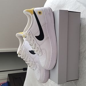 Nike Air Force 1 LV8